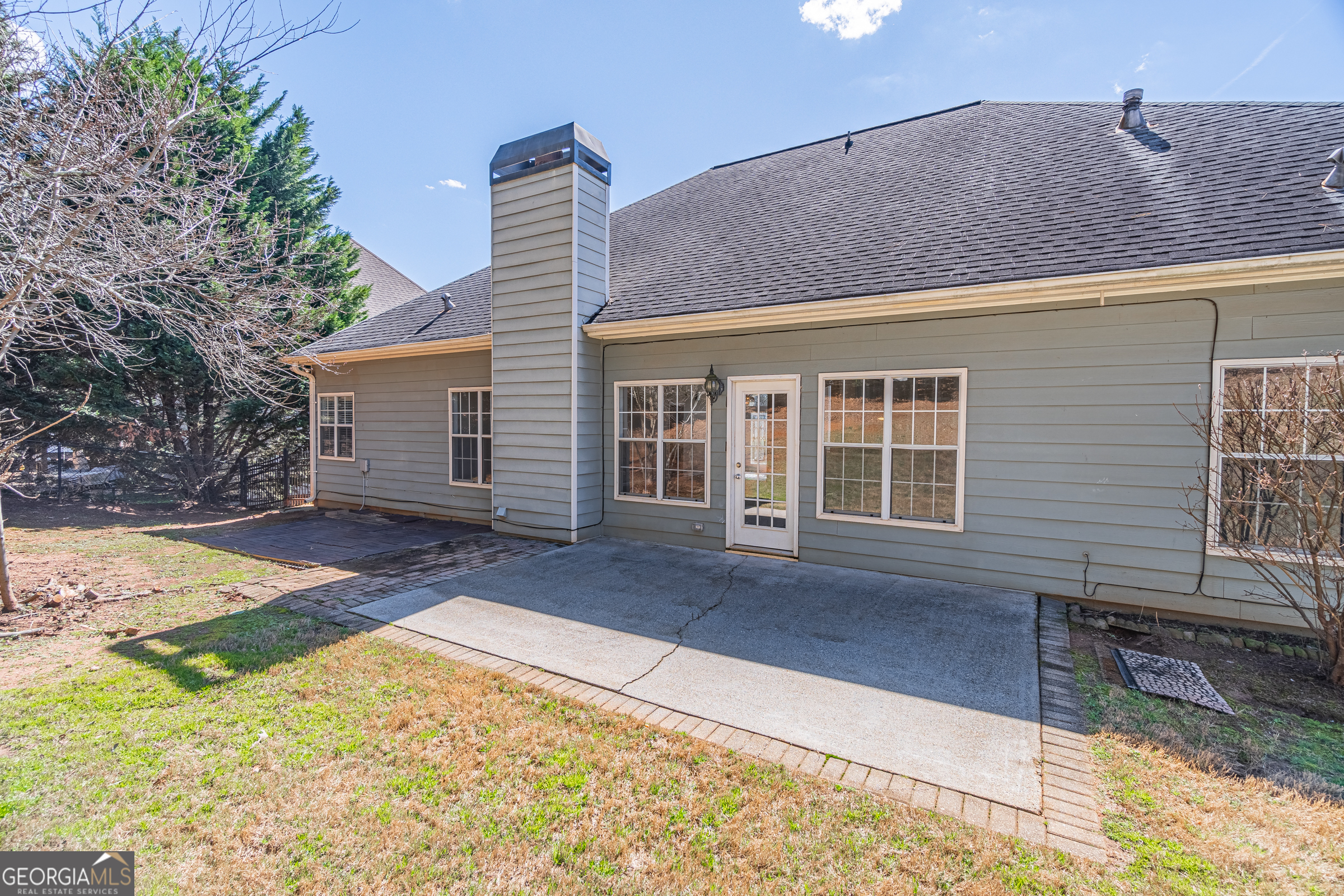 Property Photo: 210 Ruby Forest Parkway GA 30024