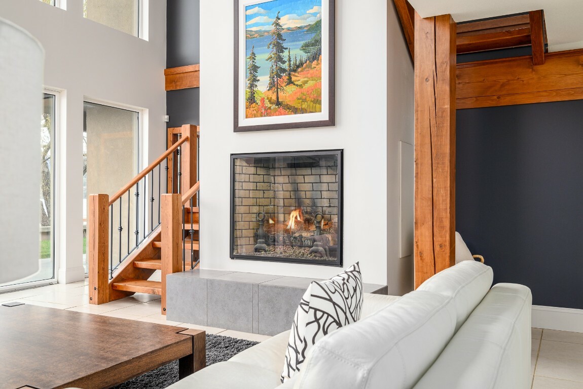 Photo de la propriété:  8671 Okanagan Landing Road  BC V1H 1J7 