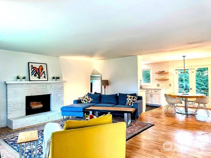 Home for sale in Lynnwood 6507 183rd Place SW, Lynnwood, WA 98037