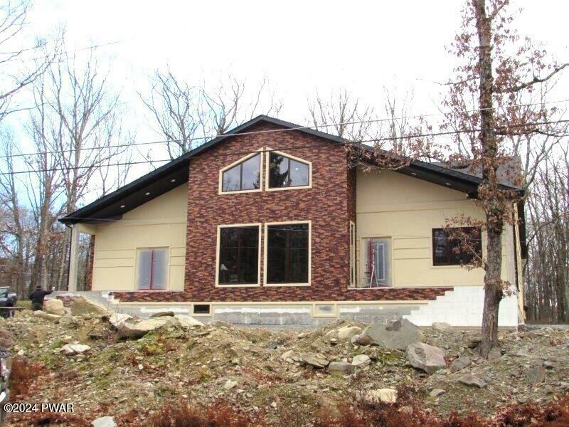 101 Appaloosa Drive  Lords Valley PA 18428 photo