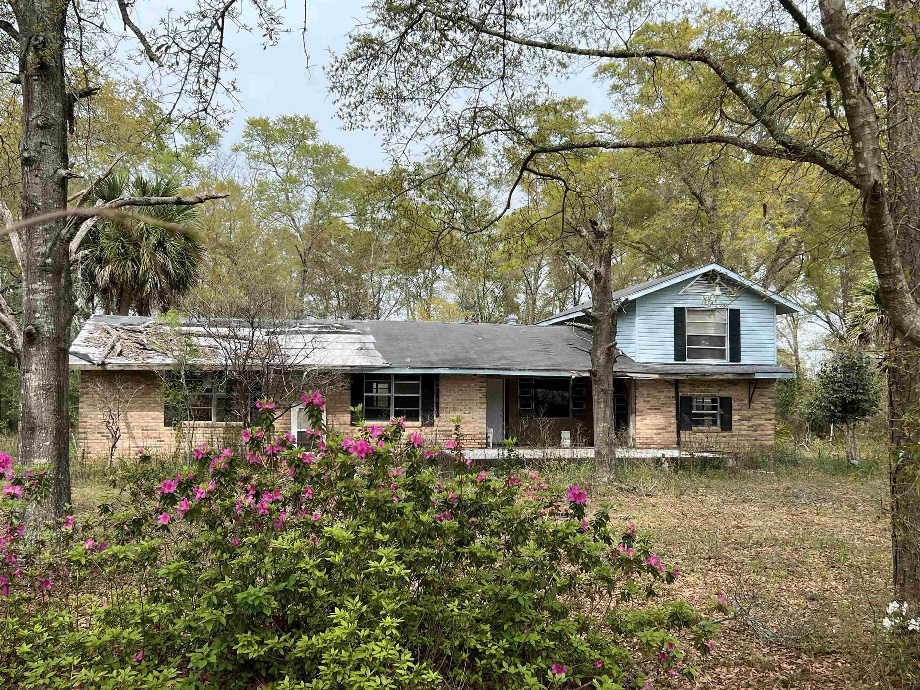 Property Photo:  747 Old Federal Road  FL 32351 