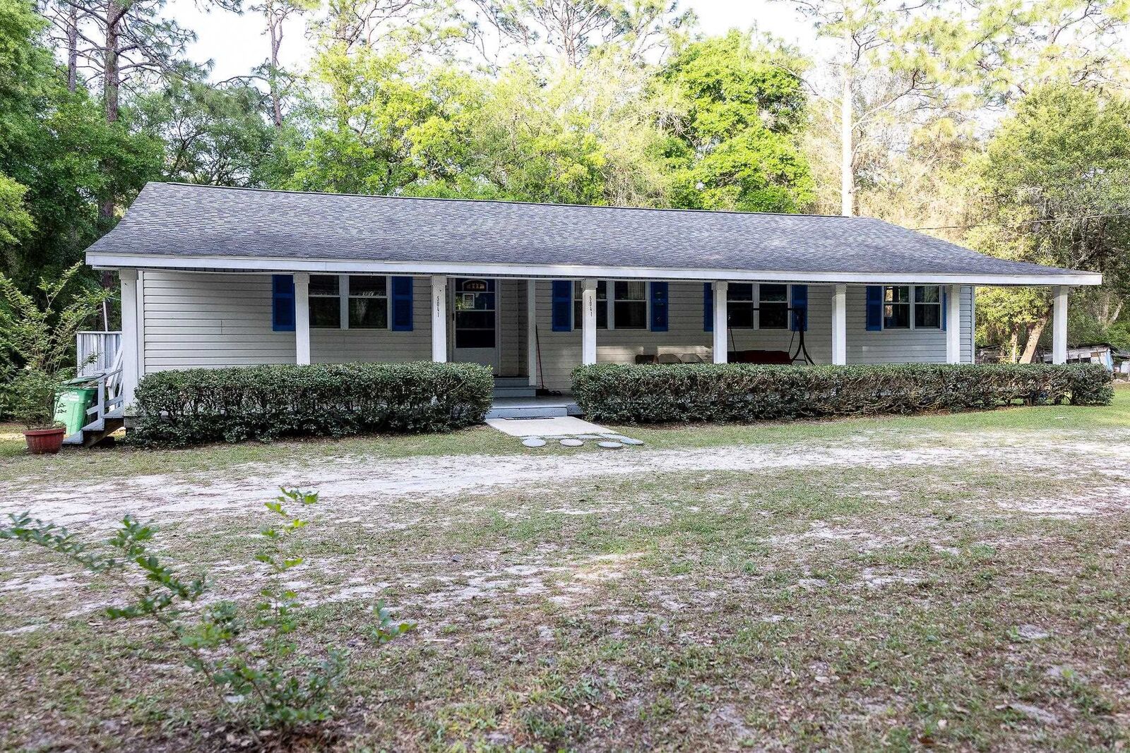 Property Photo: 5041 Walnut Grove Lane FL 32305