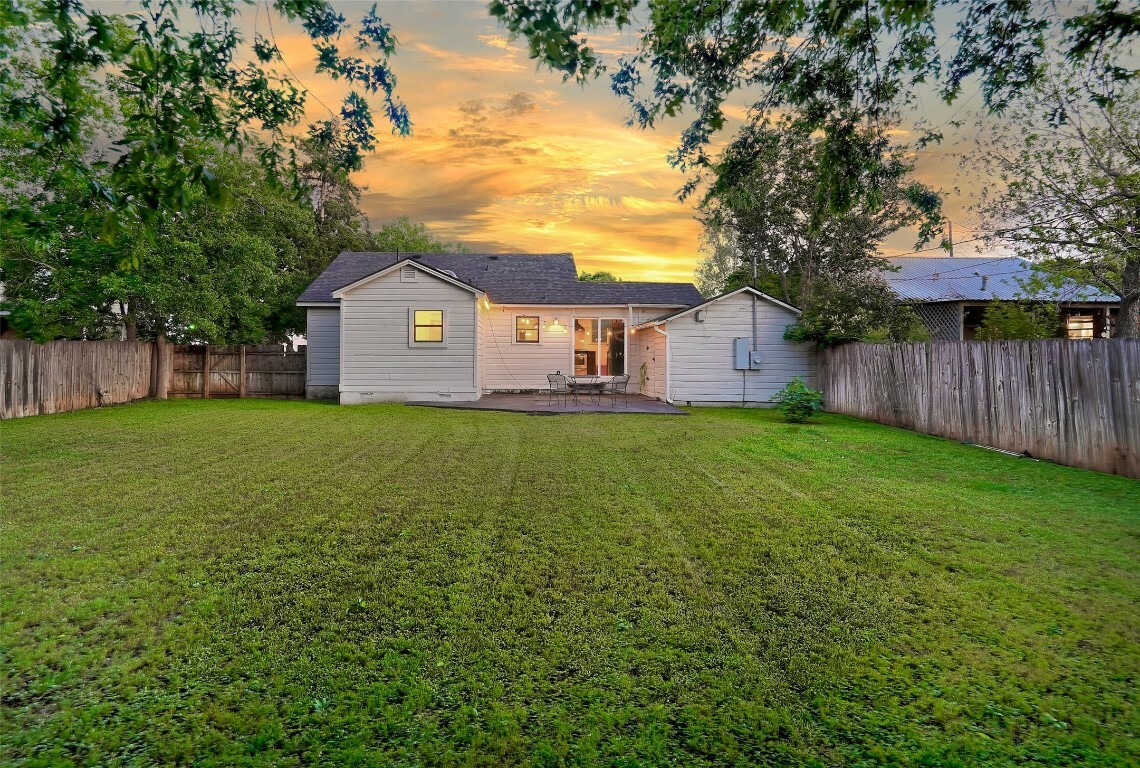 Property Photo:  906 E Liberty Avenue  TX 78664 