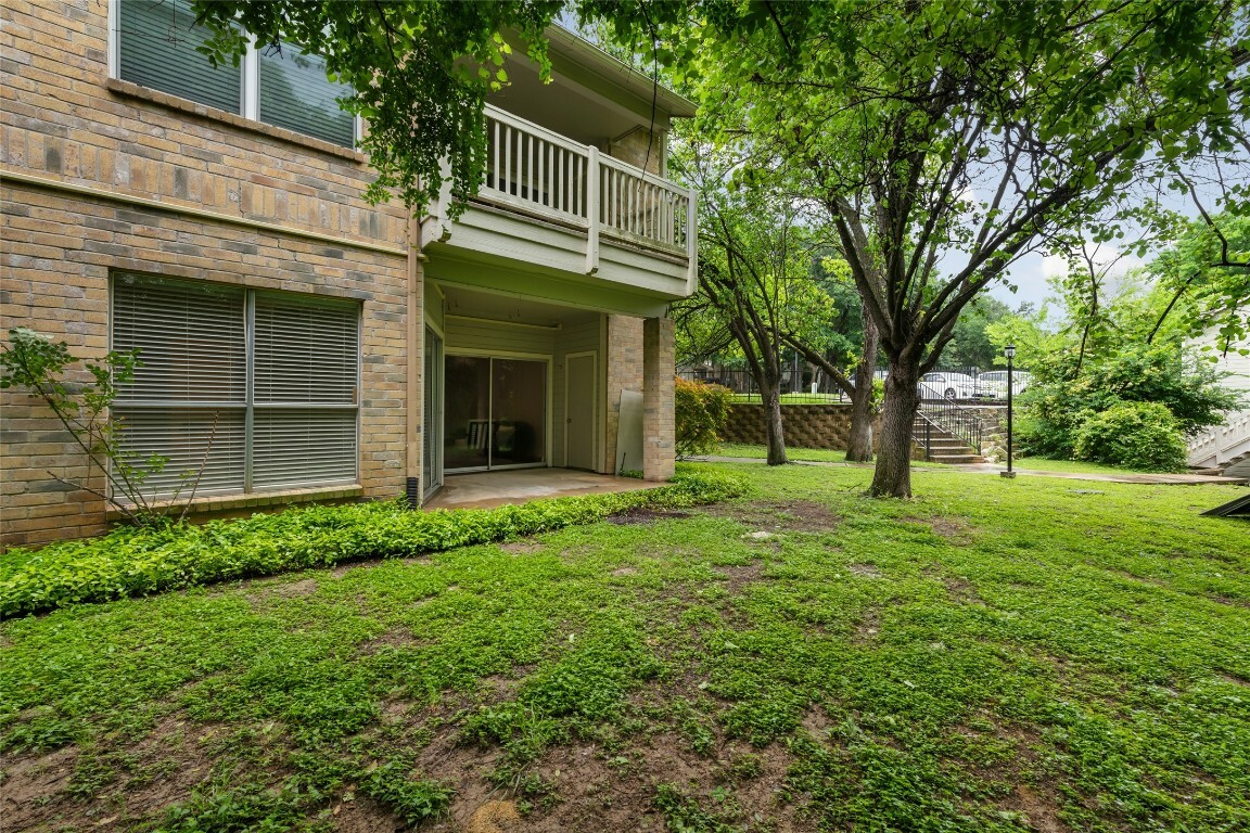 Property Photo:  2450 Wickersham Lane 601  TX 78741 