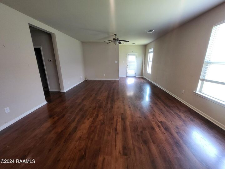Property Photo: 103 Marshfield Drive LA 70507