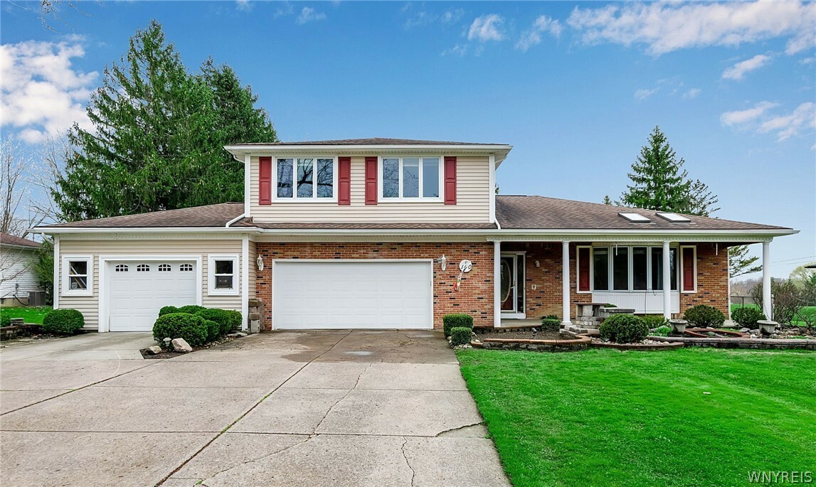 Property Photo:  140 Carol Lane  NY 14059 