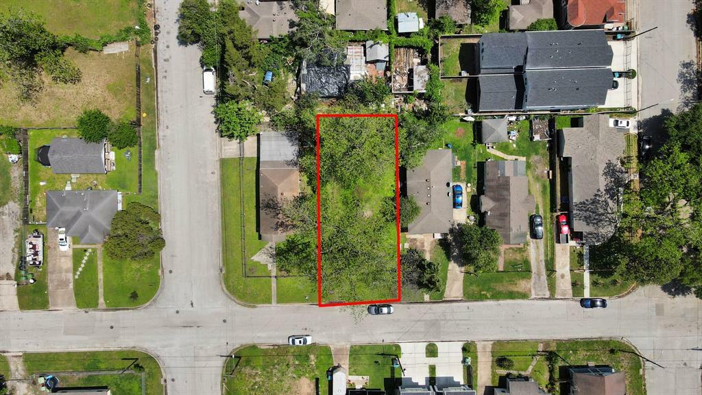 Property Photo:  5210 Gano Street  TX 77009 