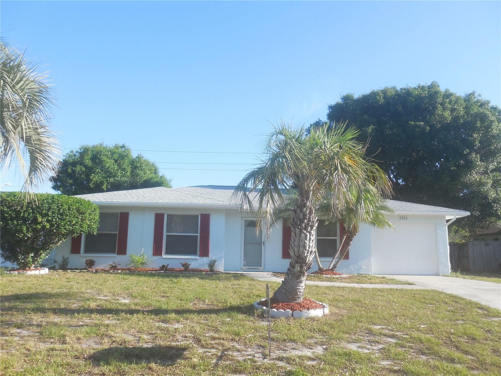 Property Photo: 2811 Indianwood Drive FL 34232