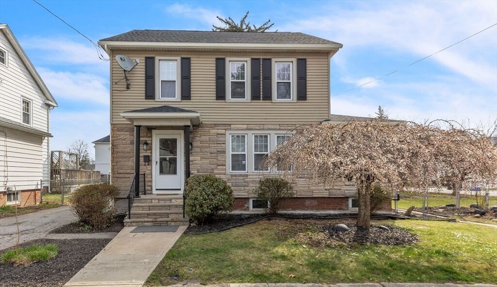 Property Photo: 324 Hillside Ave MA 01040