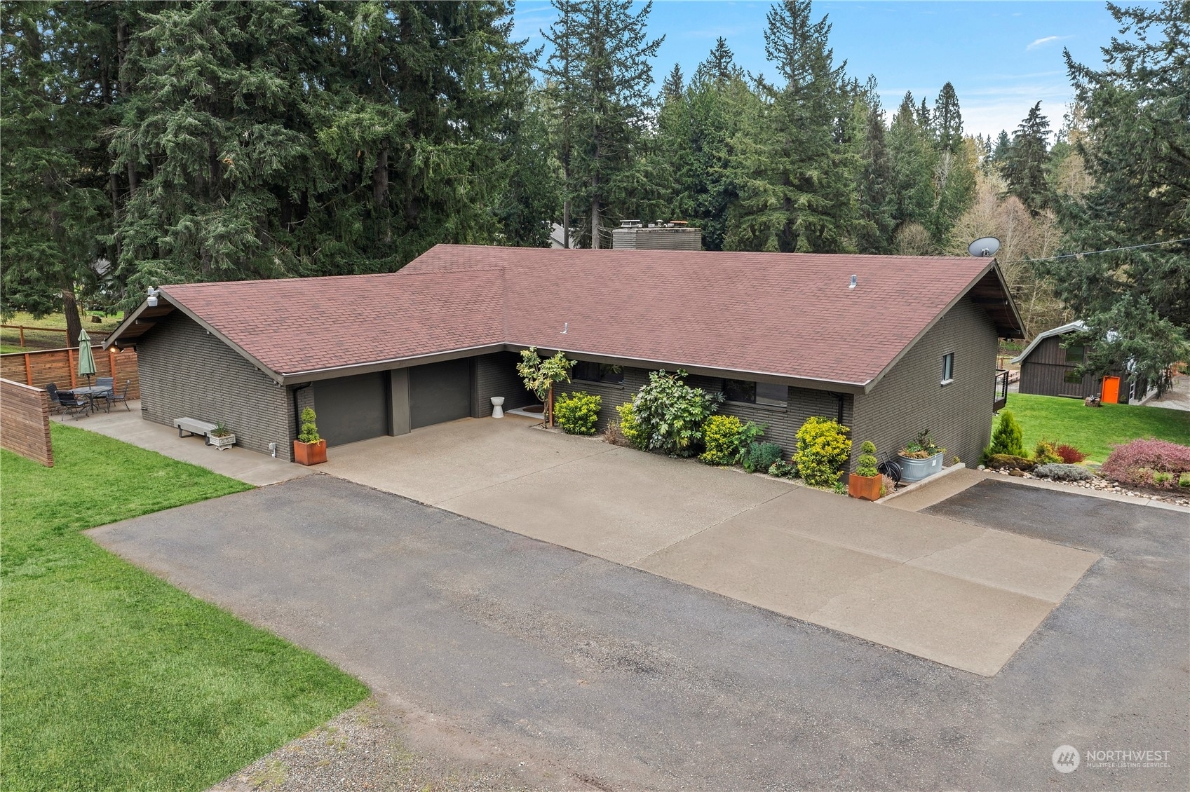 Property Photo:  23815 SE 196th Street  WA 98038 