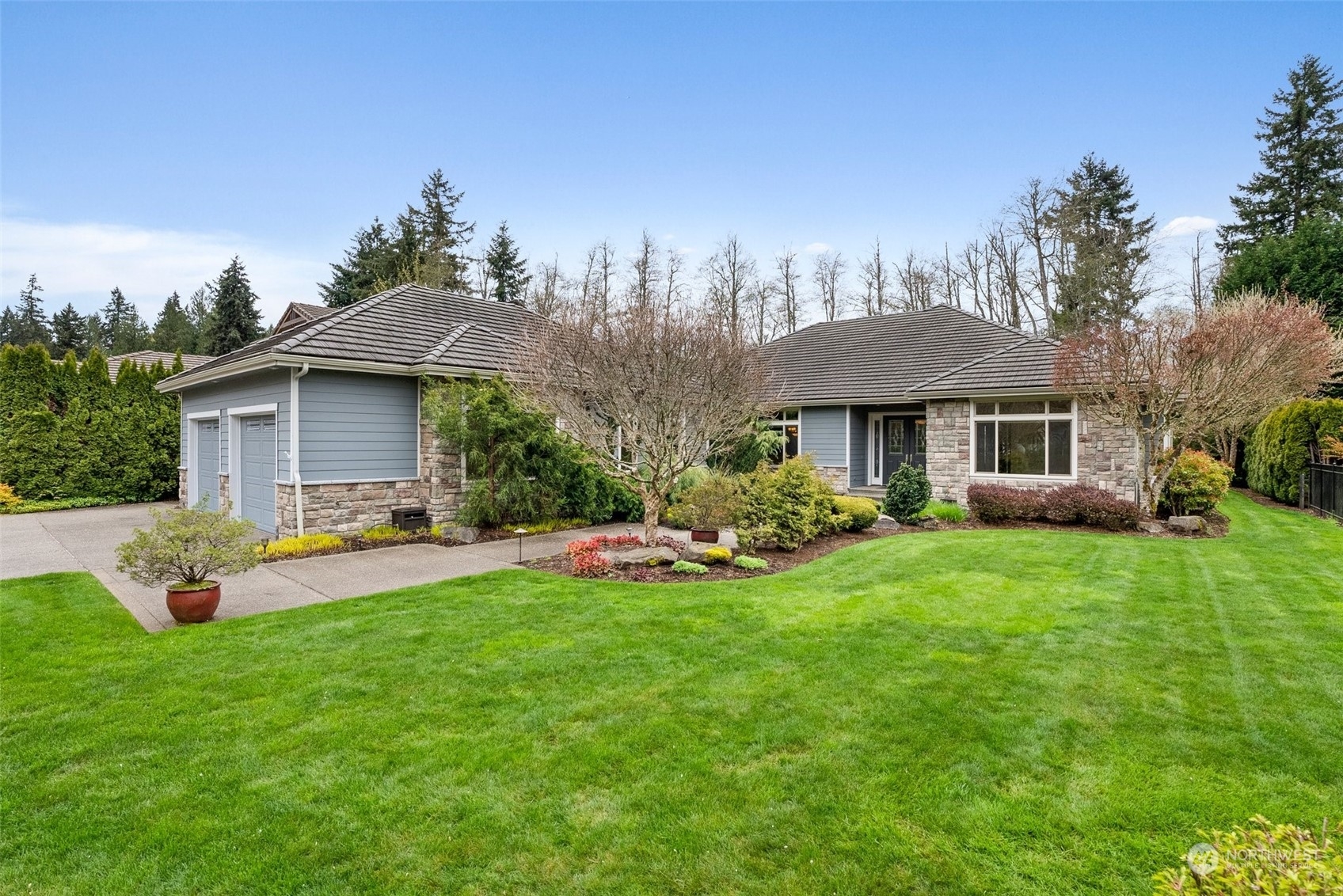 Property Photo:  3737 Kinsale Lane SE  WA 98501 