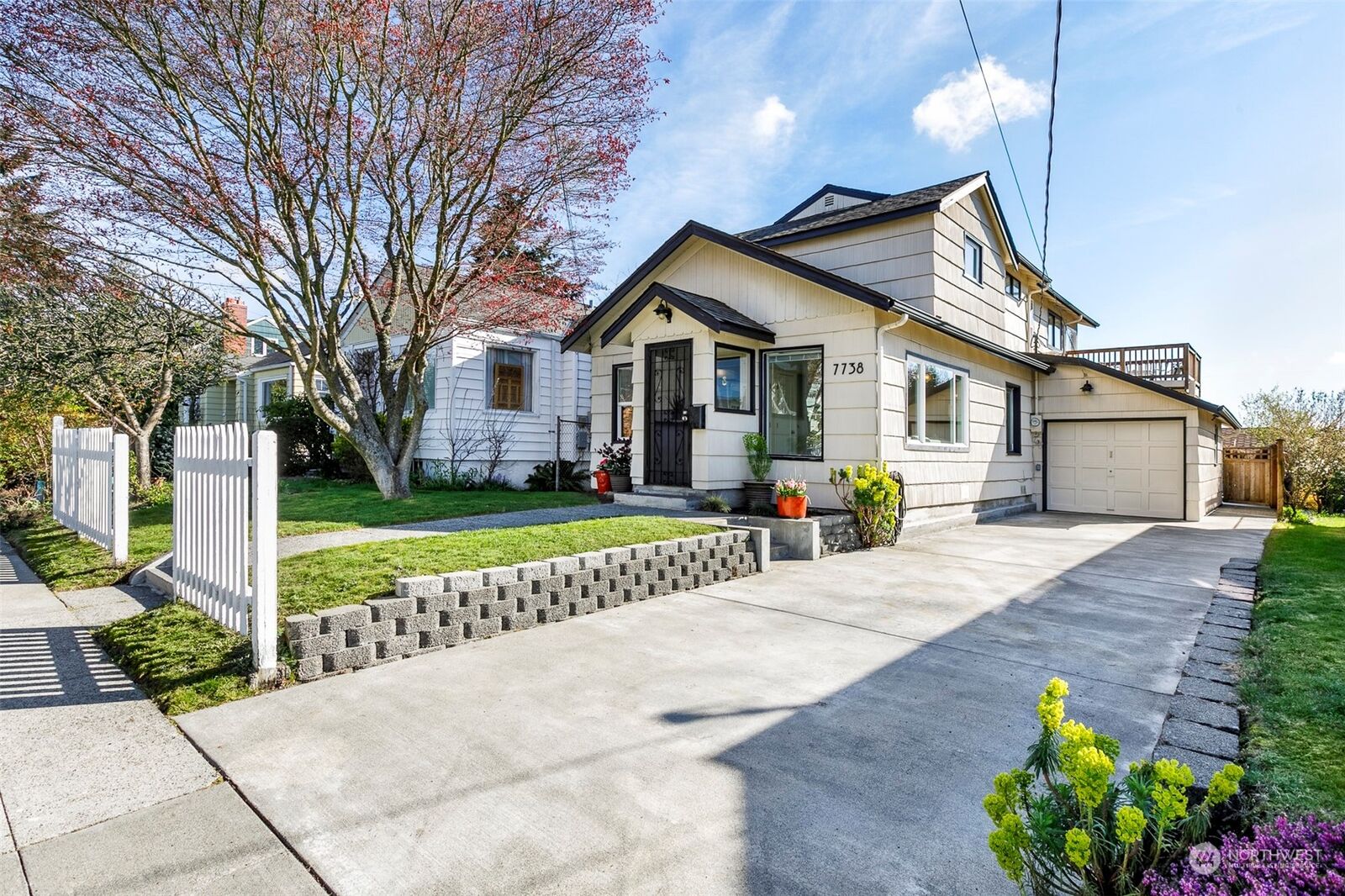 Property Photo:  7738 10th Avenue NW  WA 98117 