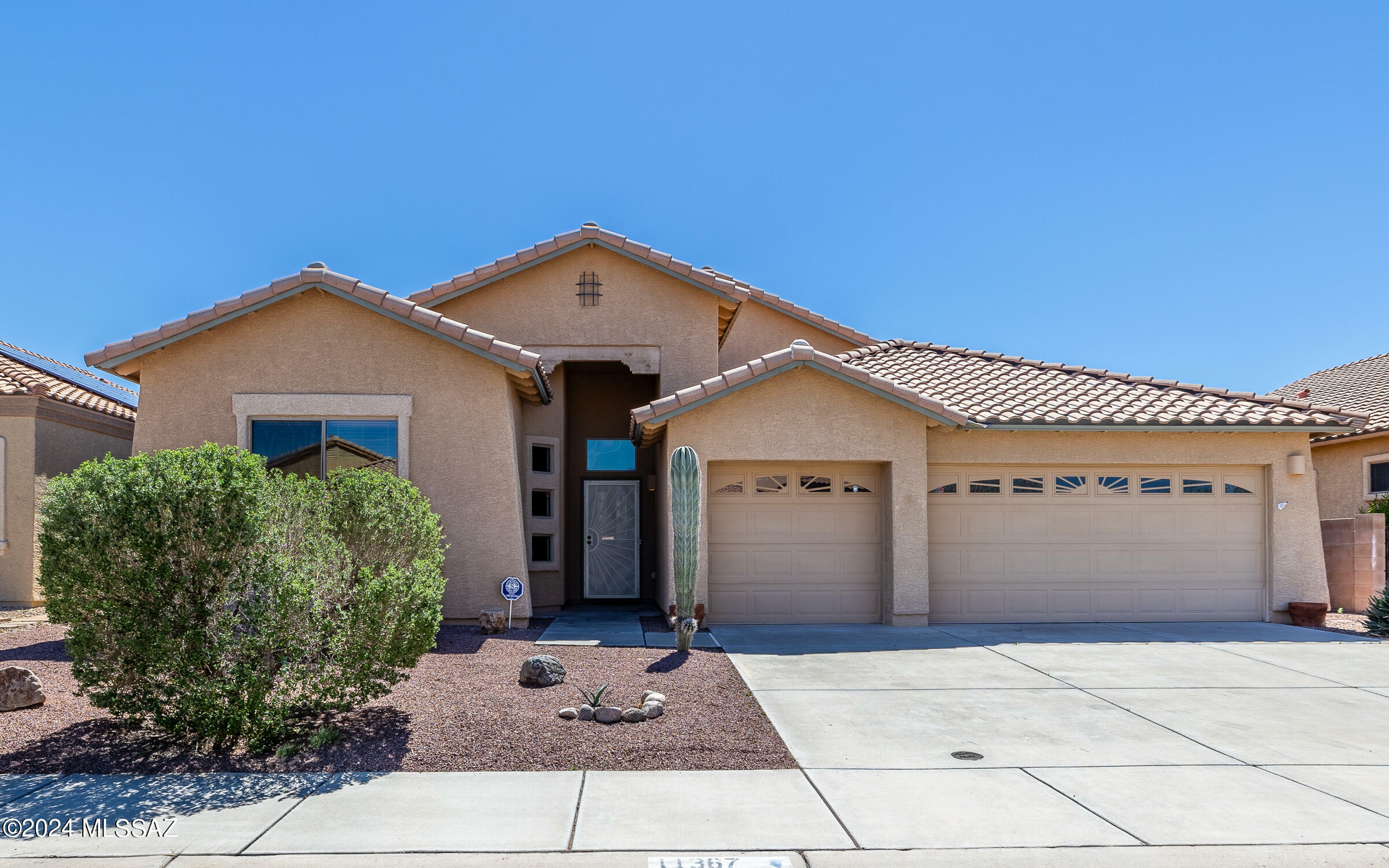 Property Photo: 11367 W Pipestone Street AZ 85658