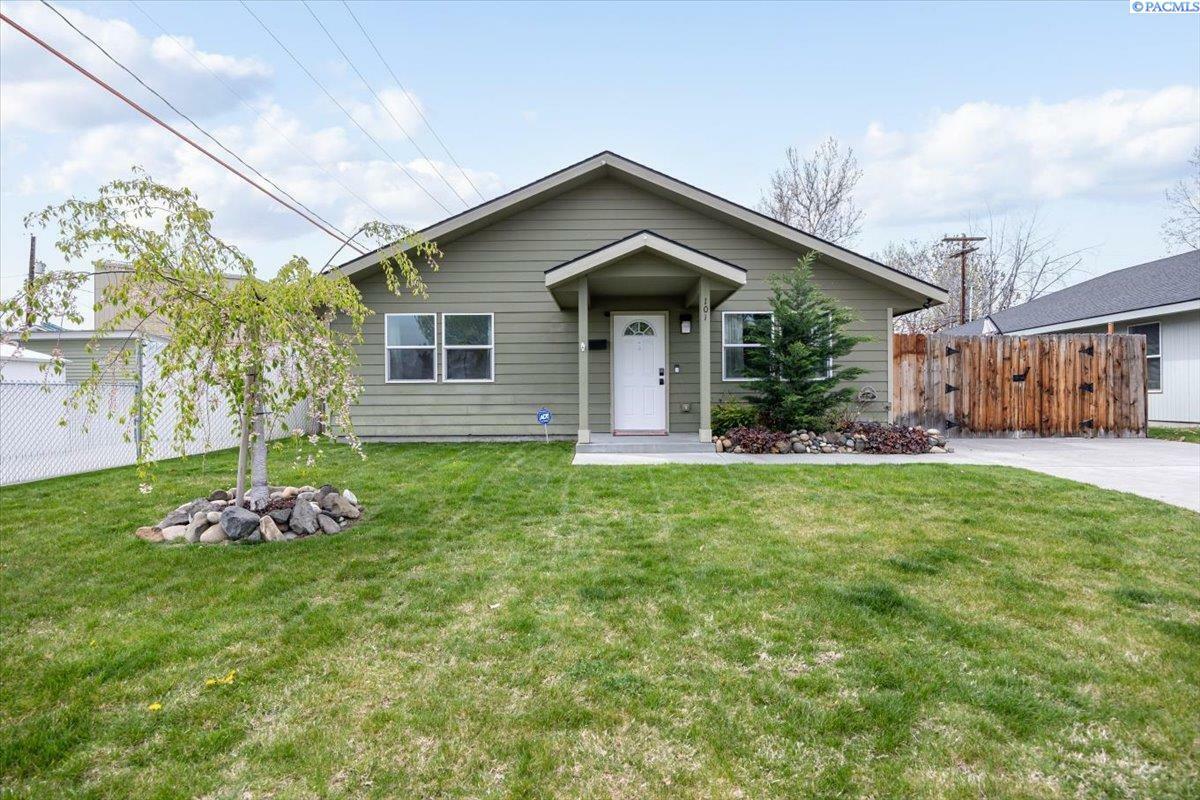 101 Armistead Ave  Richland WA 99352 photo