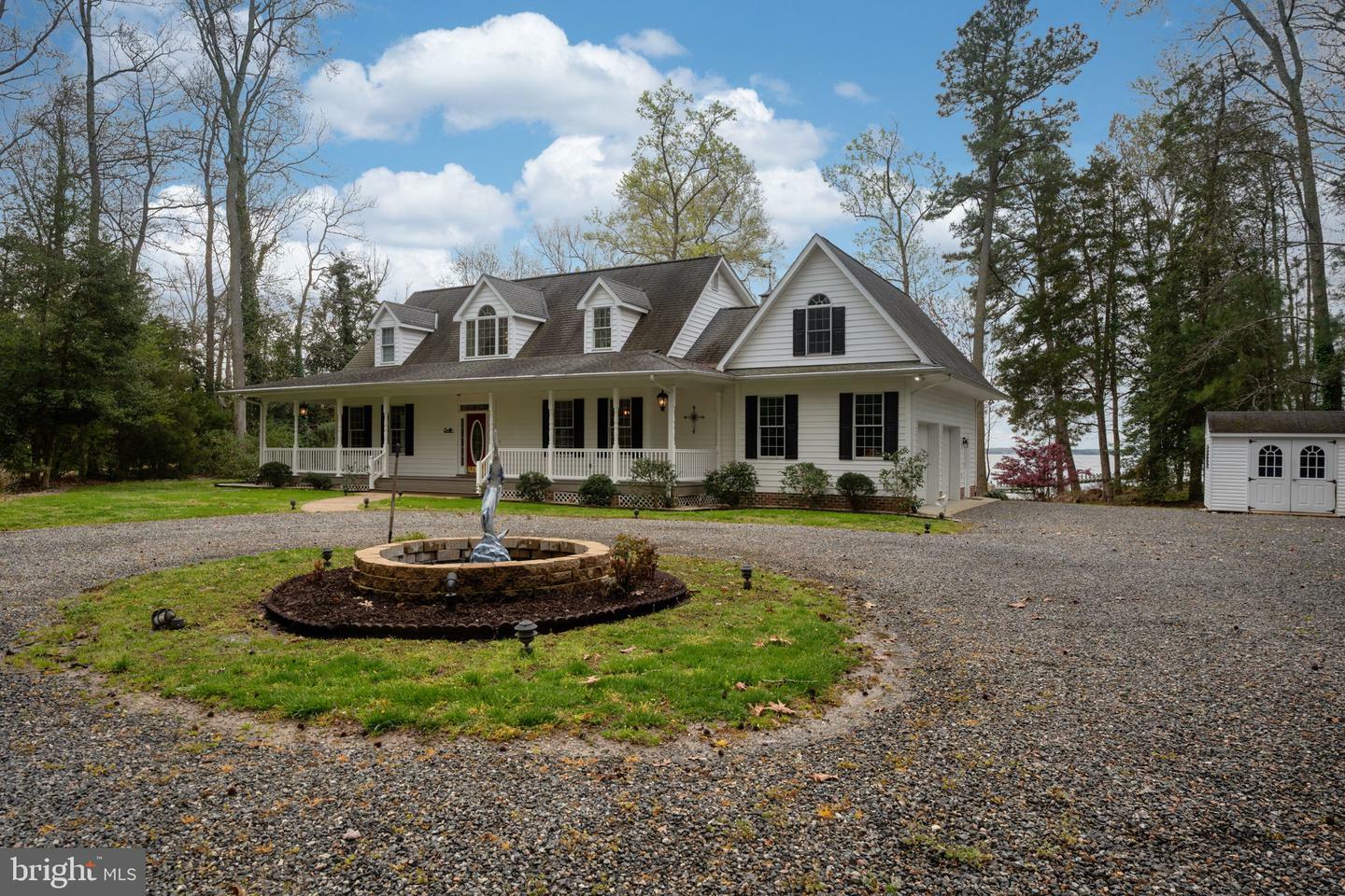 Property Photo: 373 Cedar Pointe Drive VA 22576