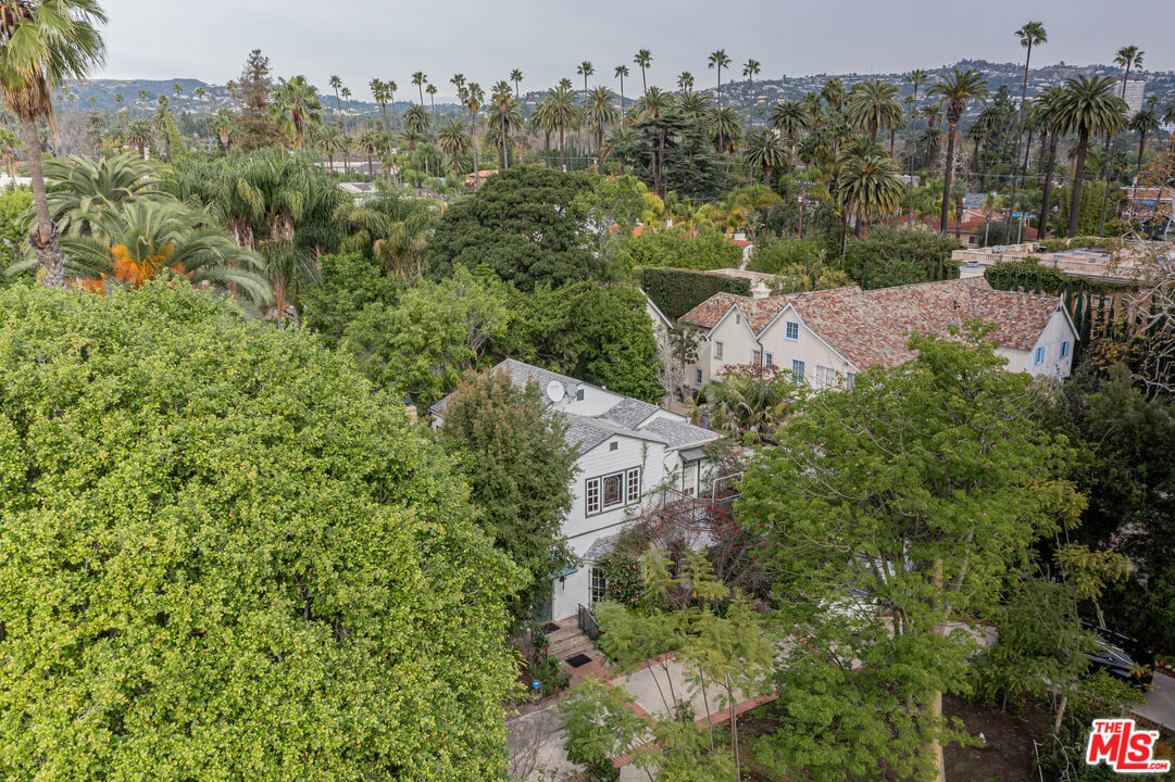 Property Photo:  1405 N Park Way  CA 90210 