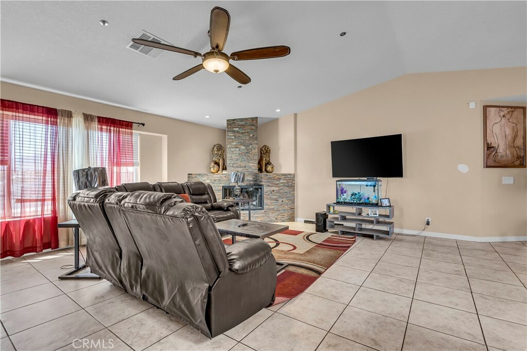 Property Photo:  66010 Hacienda Avenue  CA 92240 