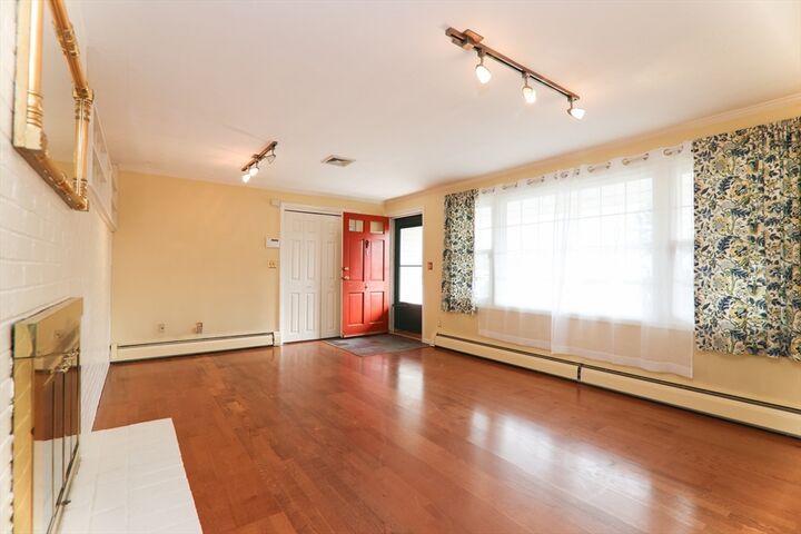 Property Photo:  4 Amherst St  MA 01923 