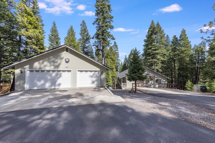 3 bed Lake Almanor home for sale 612 E Burnt Cedar Road, Lake Almanor