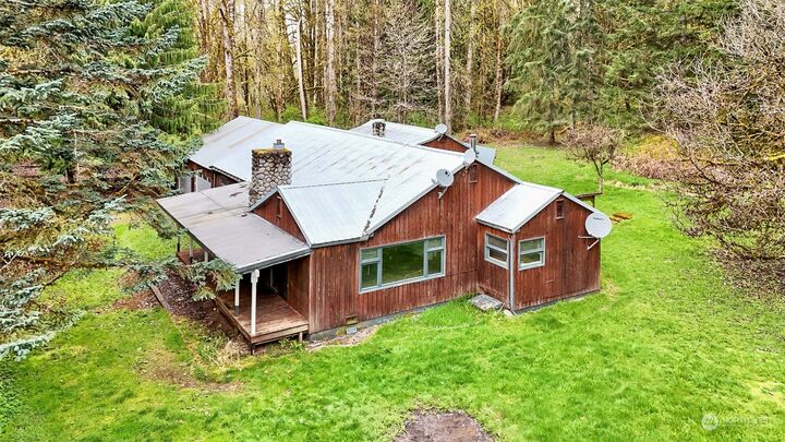 Property Photo: 51005 State Route 20 WA 98283