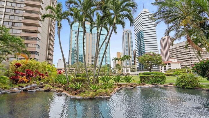 1255 Nuuanu Avenue E1604  Honolulu HI 96817 photo