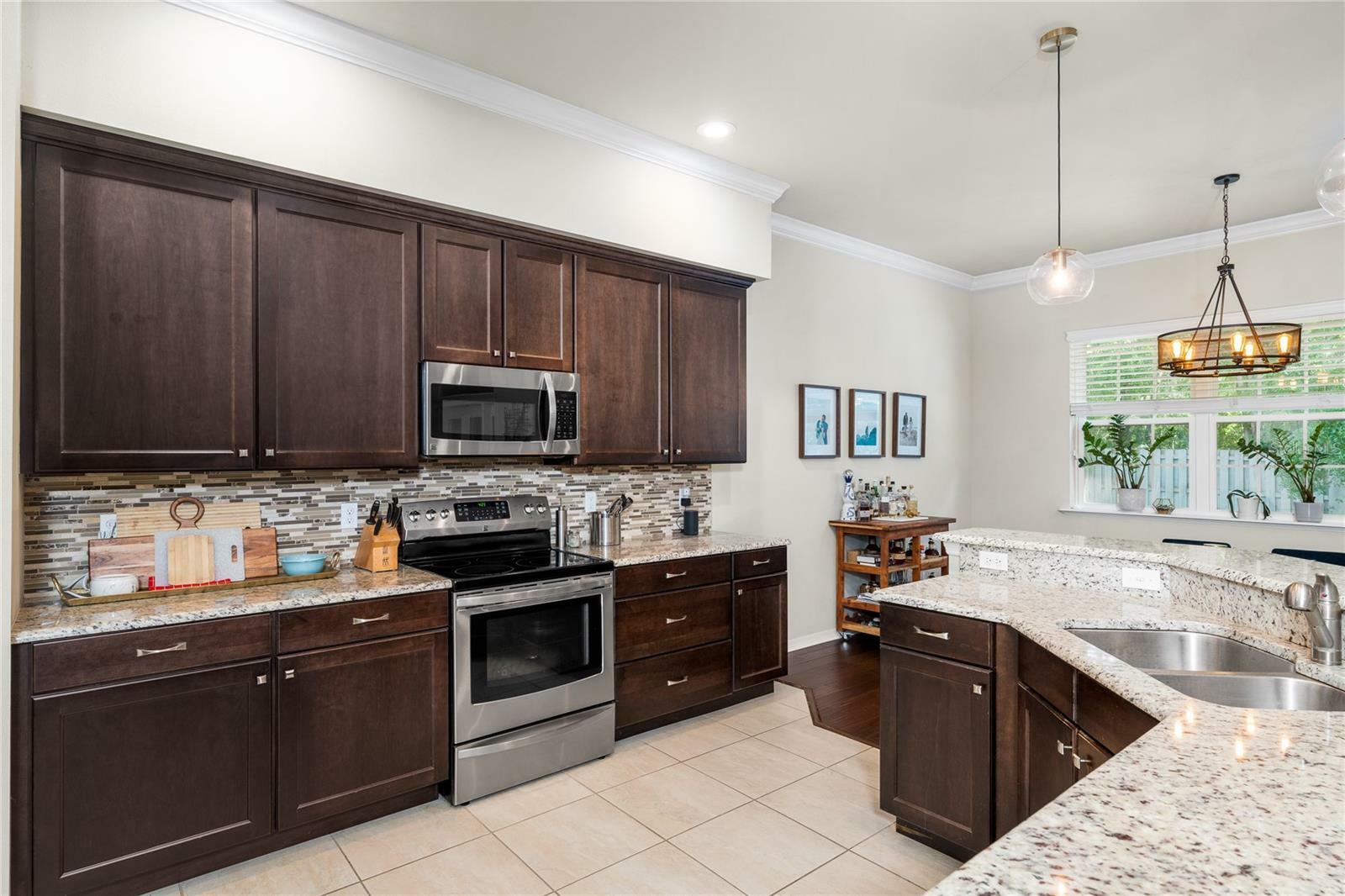 Property Photo: 7987 SW 80th Lane FL 32608