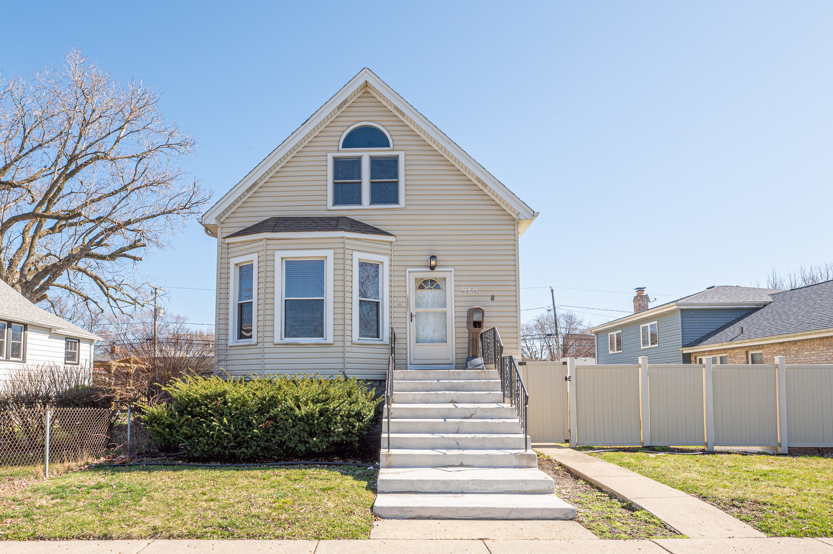 Property Photo:  9321 S Utica Avenue  IL 60805 