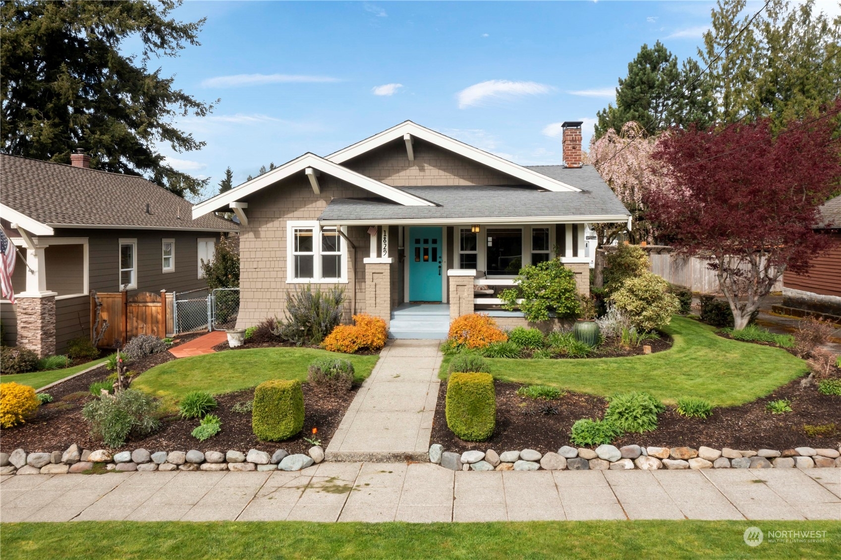 Property Photo:  1829 Washington Avenue  WA 98022 