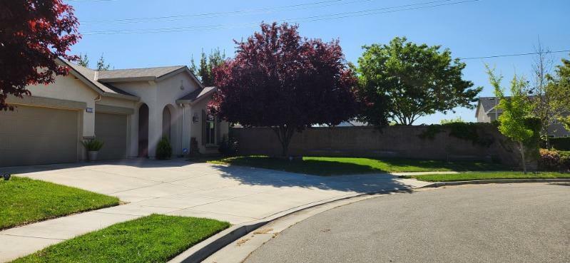 Property Photo:  3701 E Harter Court  CA 93292 