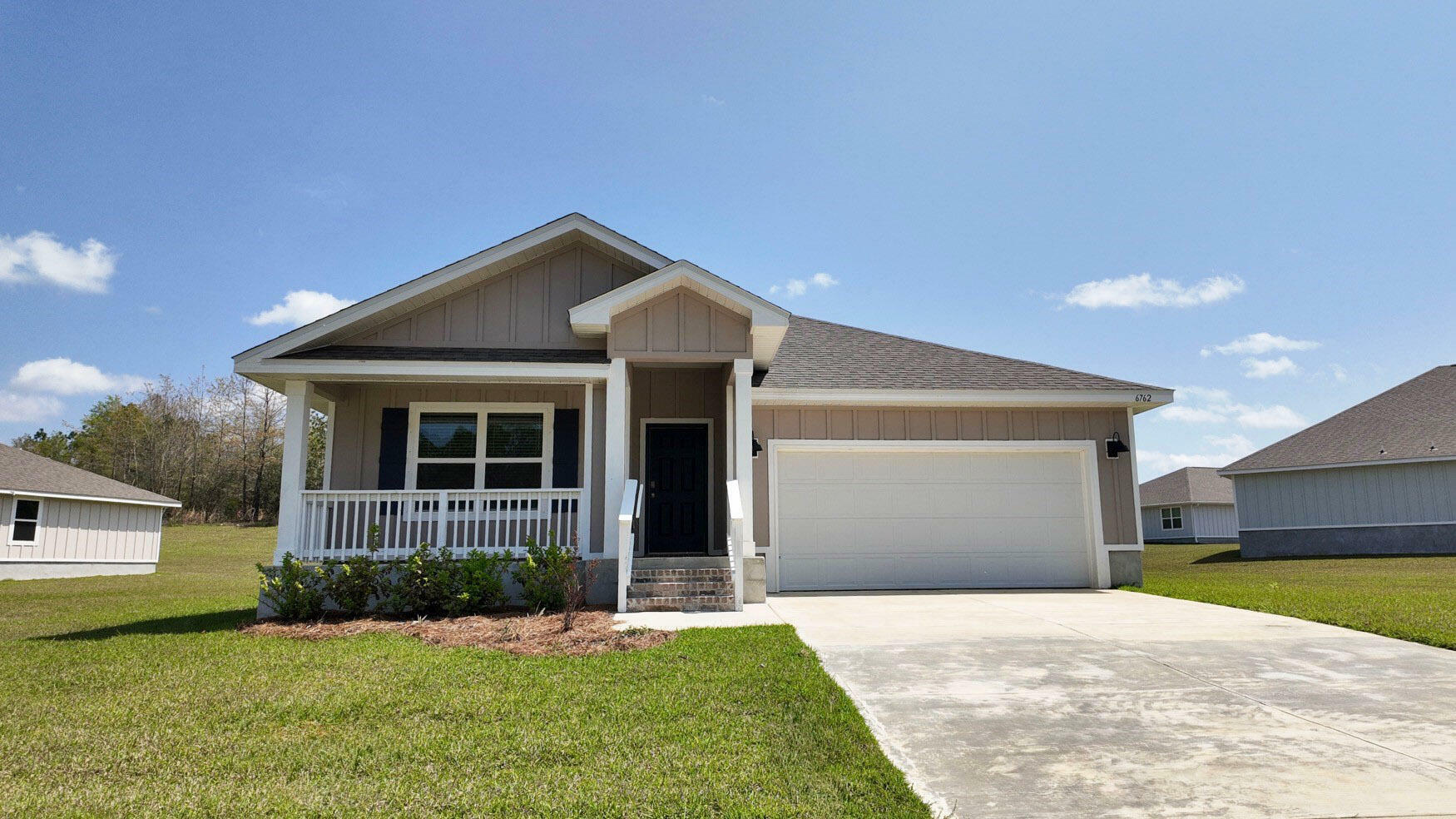 Property Photo: 6762 Cambrian Ridge FL 32567