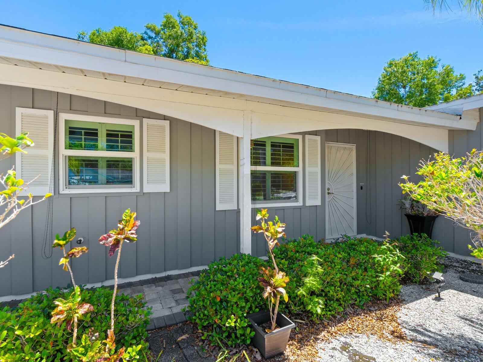 Property Photo:  2521 Croton Avenue  FL 34239 