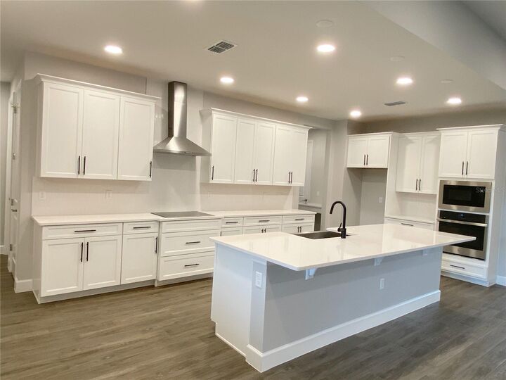Property Photo:  132 Lake Drive  FL 32765 