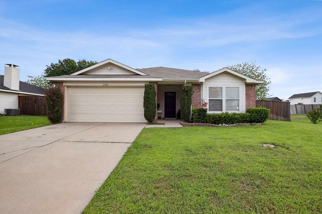 Property Photo:  2200 Northway  TX 76207 