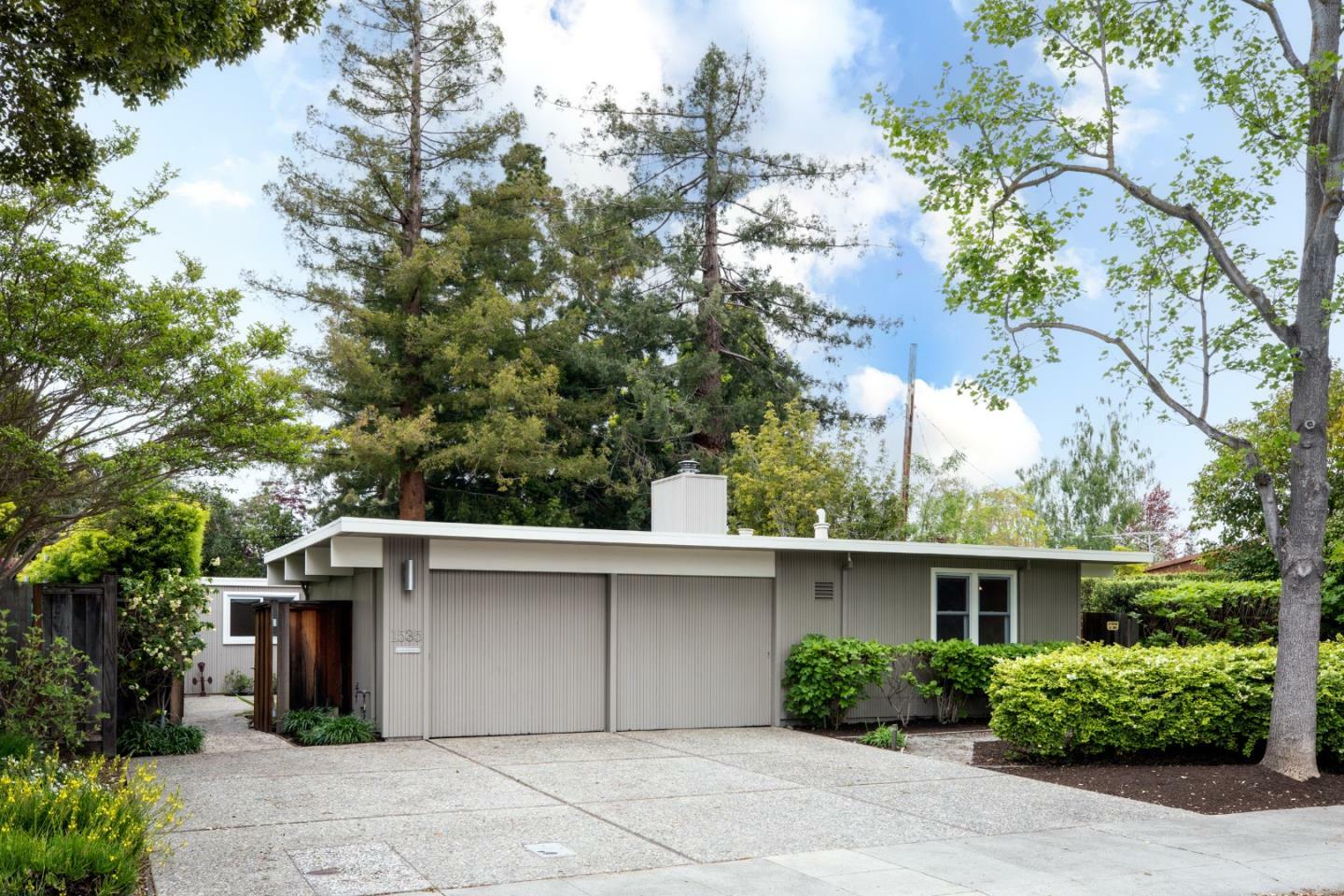 Property Photo:  1535 Channing Avenue  CA 94303 