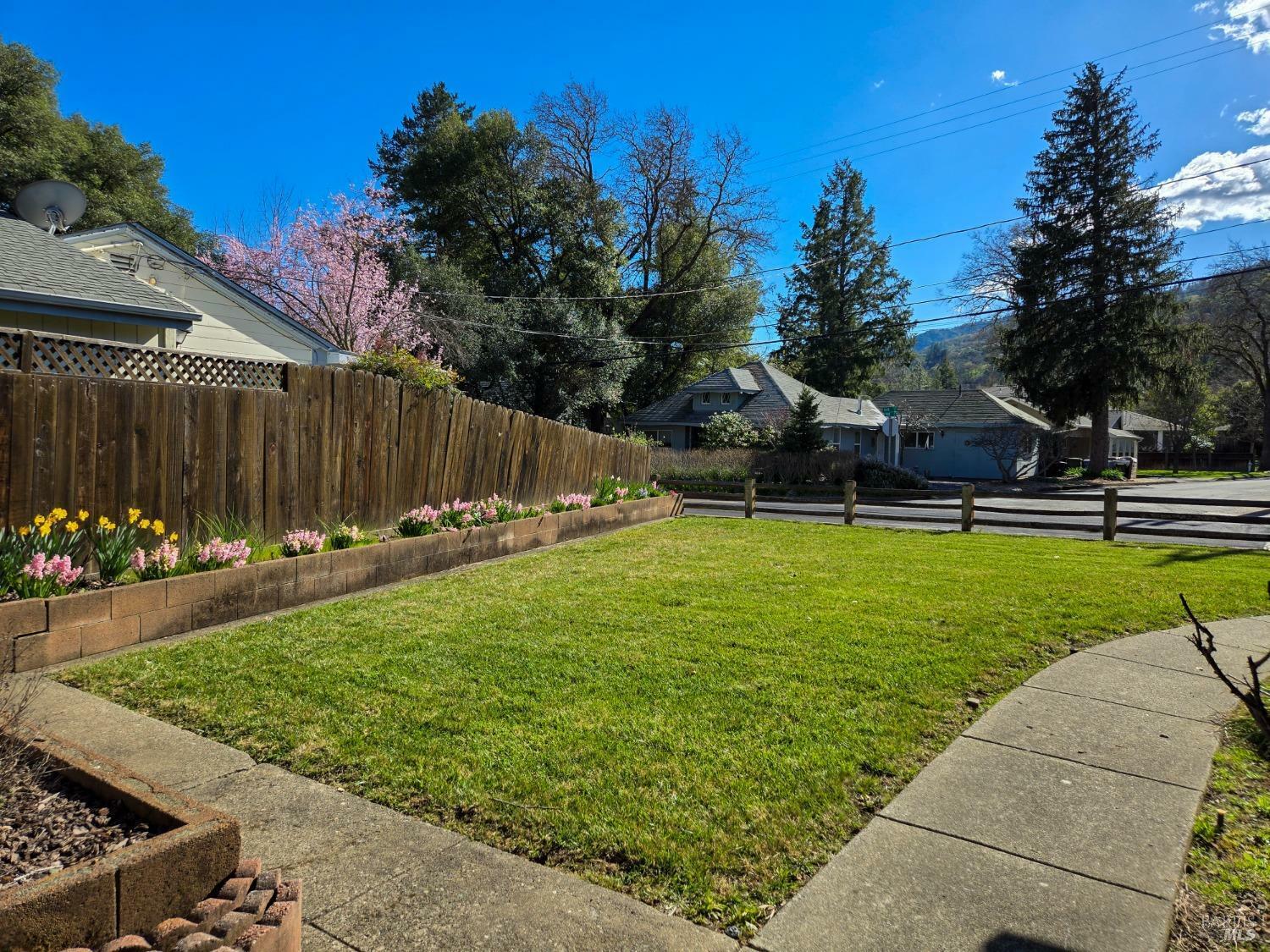 Property Photo: 433 Park Boulevard CA 95482