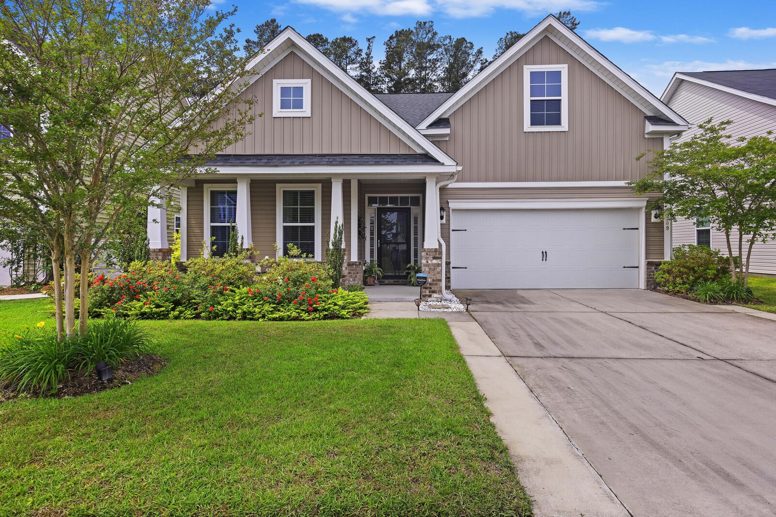 Property Photo: 209 Spectrum Road SC 29486