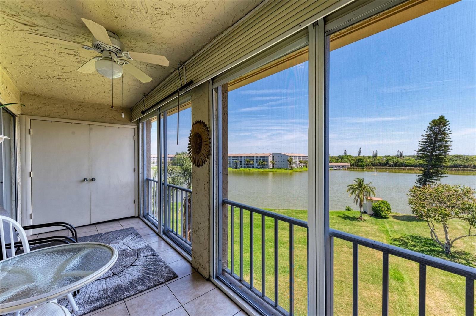 Property Photo:  3839 Lake Bayshore Drive H516  FL 34205 