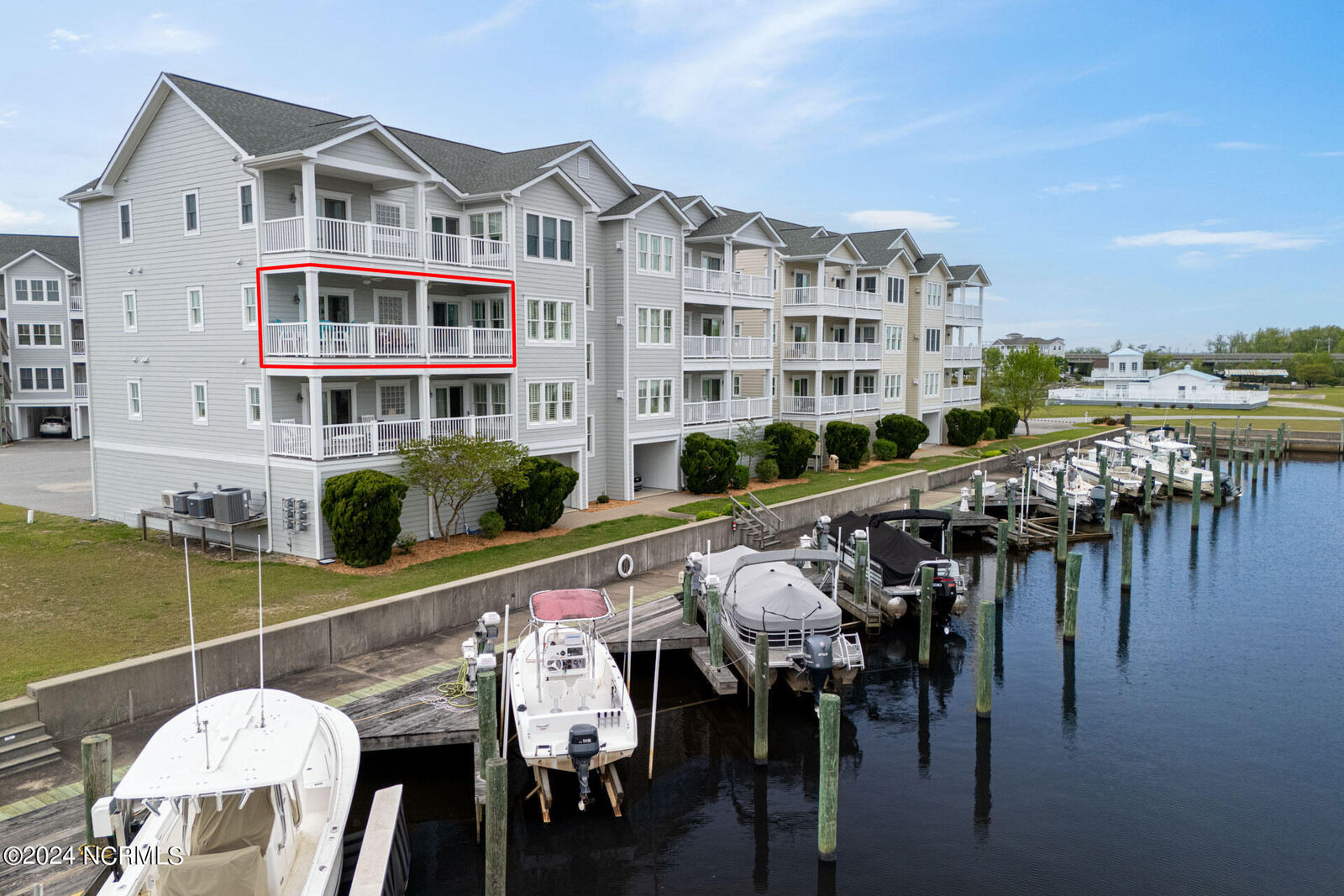 Property Photo:  417 Captains Cove Unit C  NC 27932 