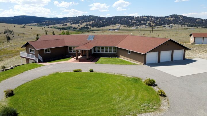 Property Photo:  1424 Beef Trail Road  MT 59701 