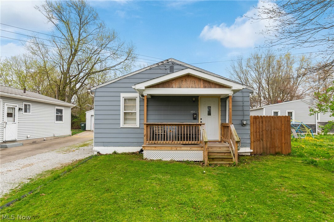 Property Photo:  464 Fairview Avenue  OH 44203 