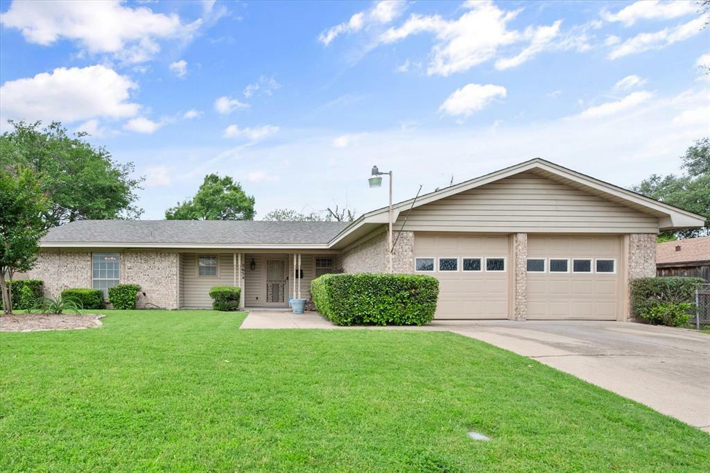 Property Photo:  5654 Vega Drive  TX 76133 