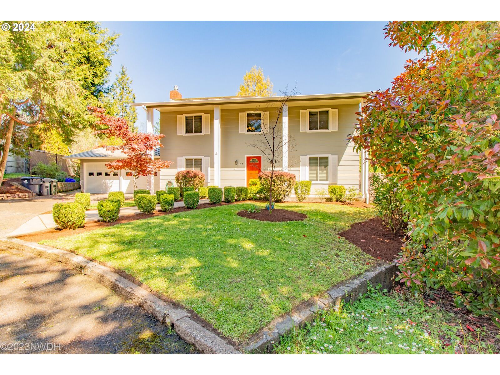 Property Photo:  51 Brae Burn Dr  OR 97405 