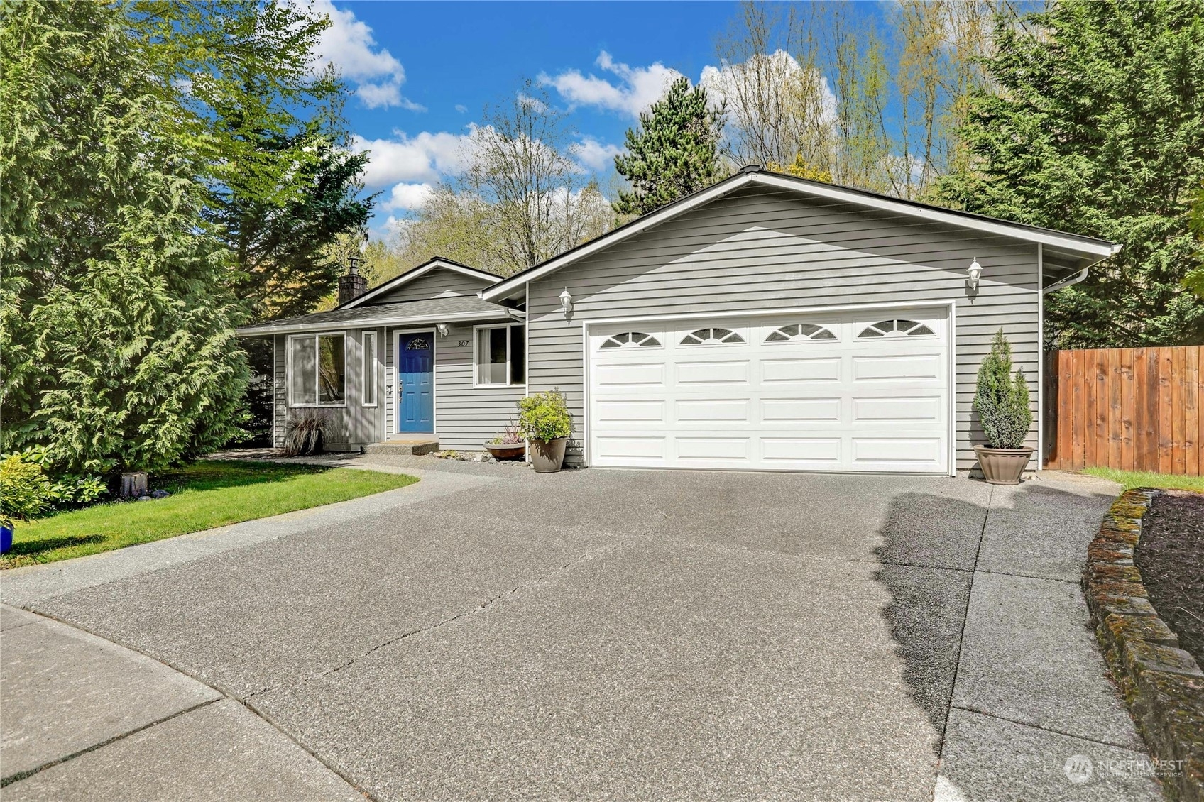 Property Photo:  307 W Pilchuck Street  WA 98252 