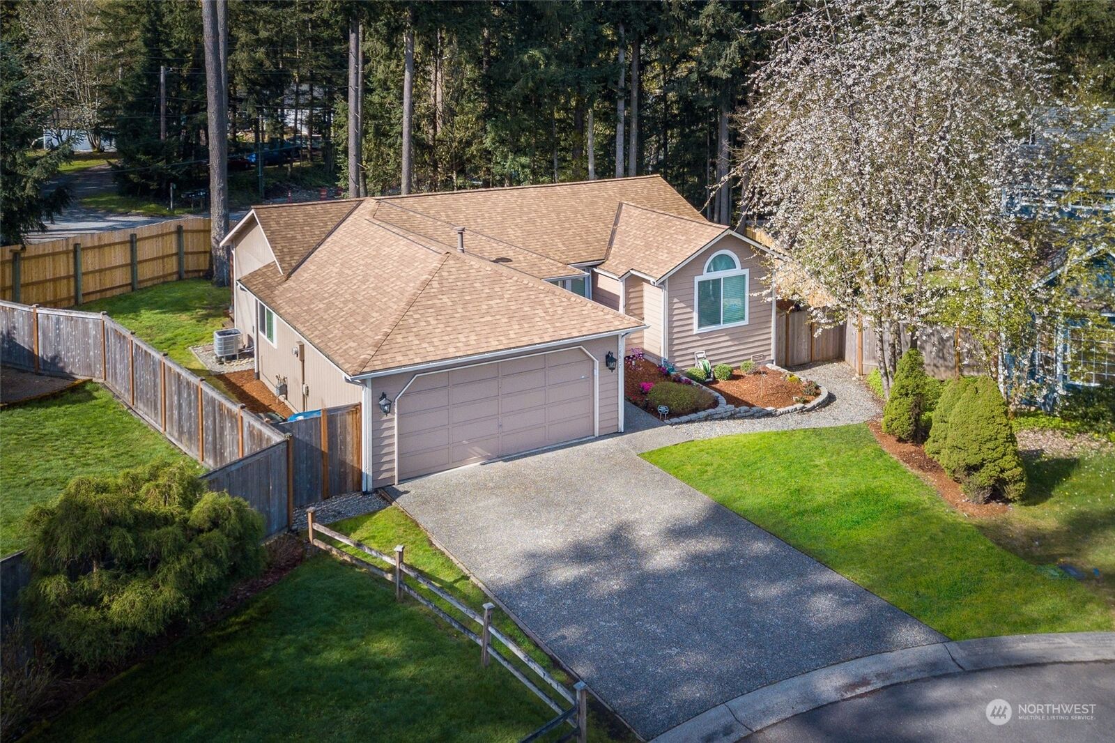 Property Photo: 18817 SE 271st Place WA 98042
