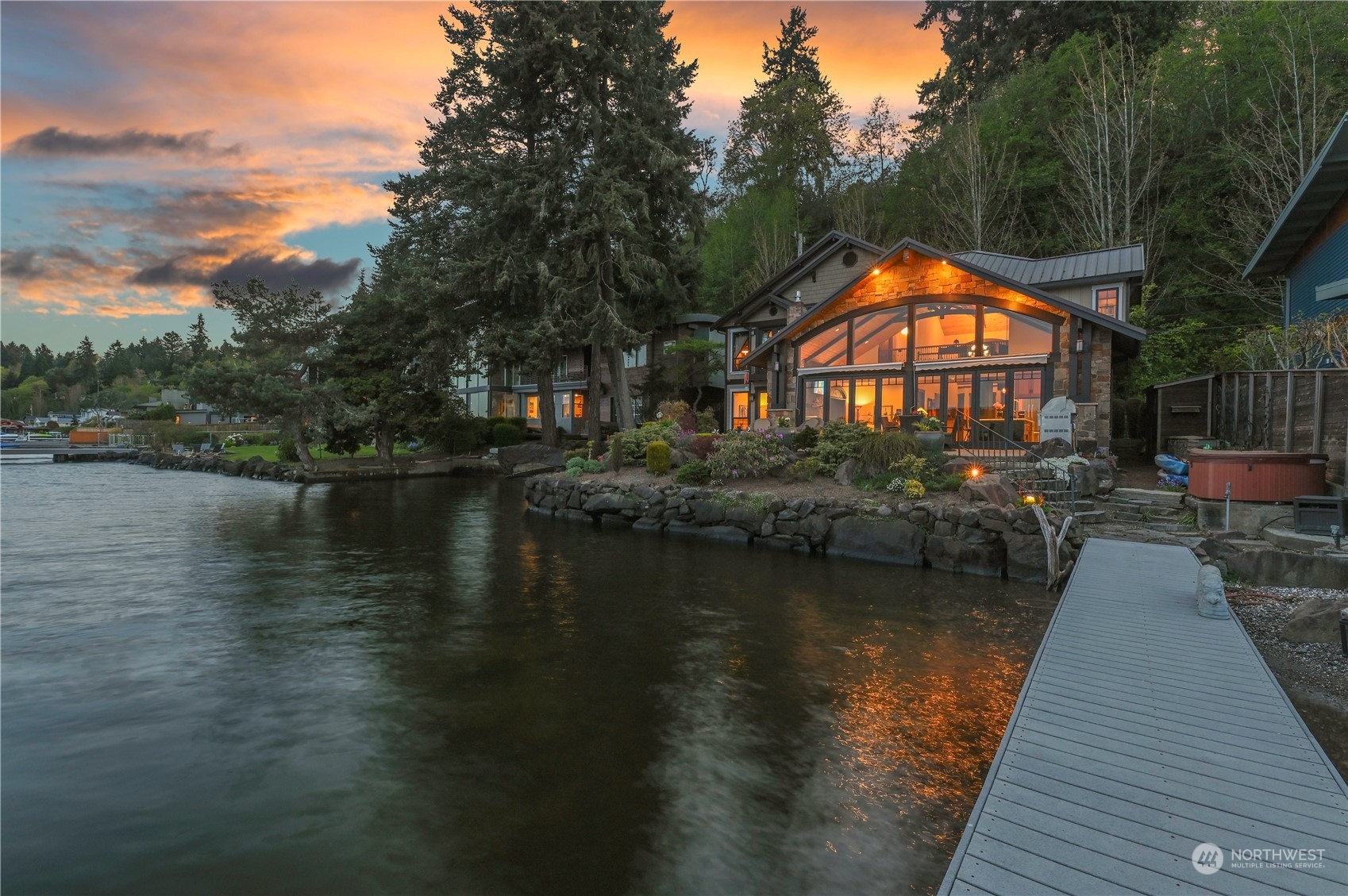 Property Photo: 13218 Riviera Pl NE WA 98125
