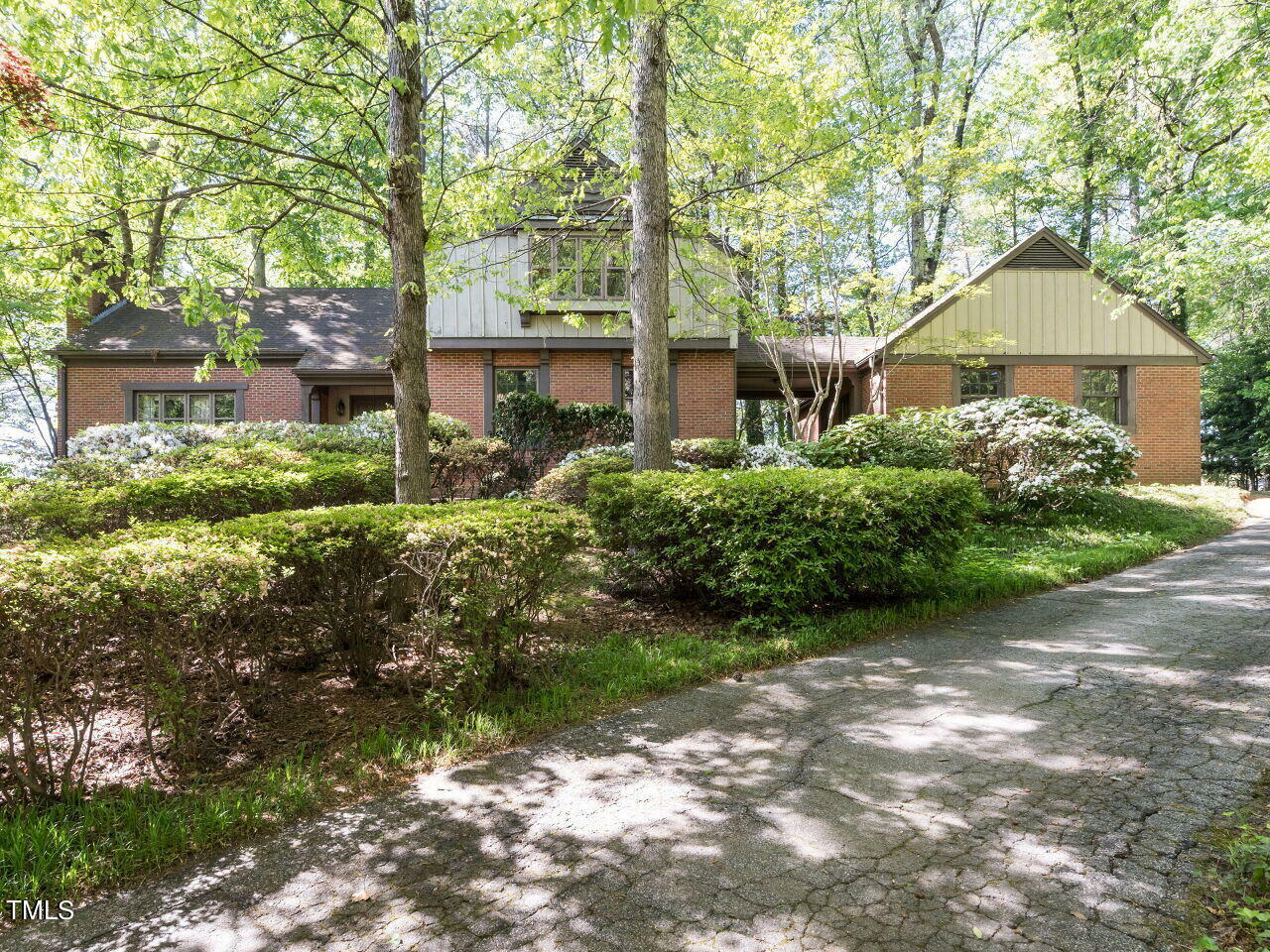 Property Photo:  106 Dumbarton Court  NC 27511 