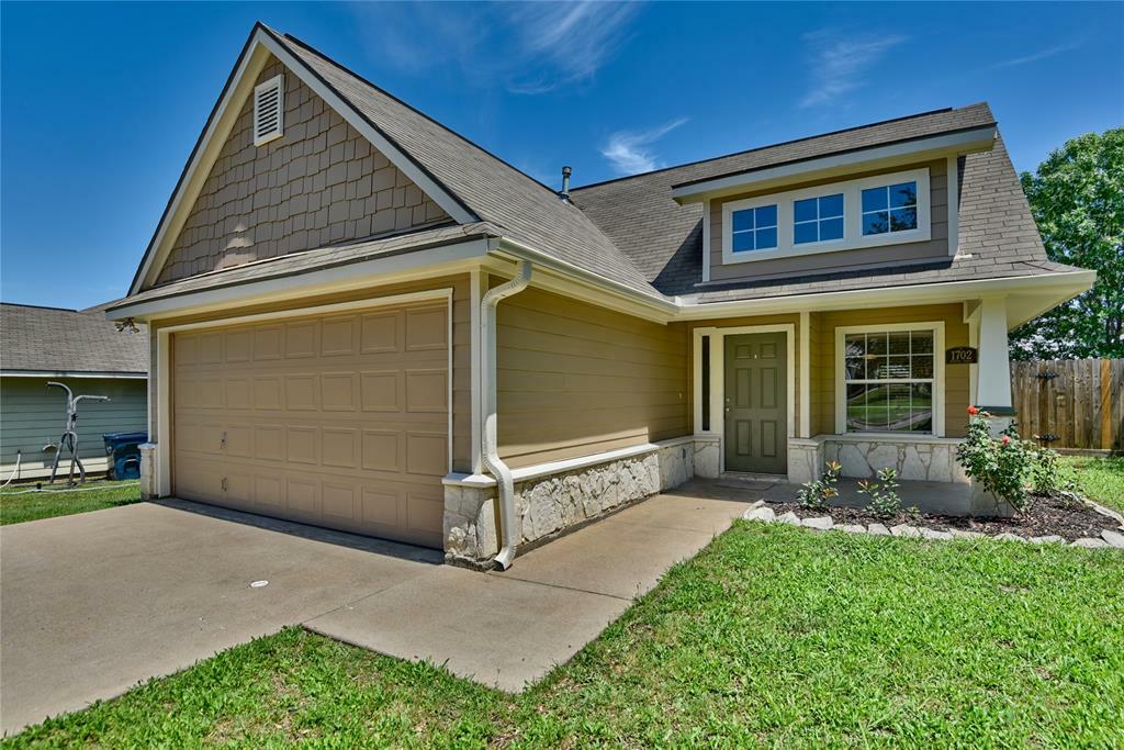 Property Photo: 1702 Dempsey Street TX 77833