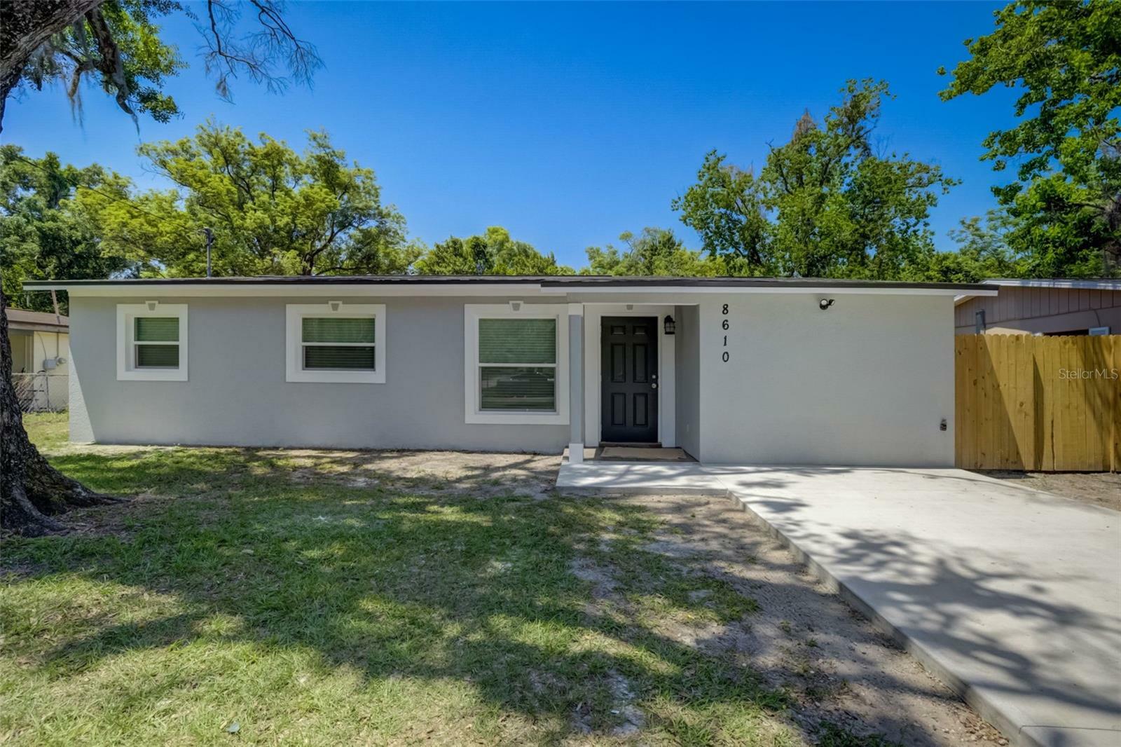 Property Photo:  8610 Tupelo Drive  FL 33637 