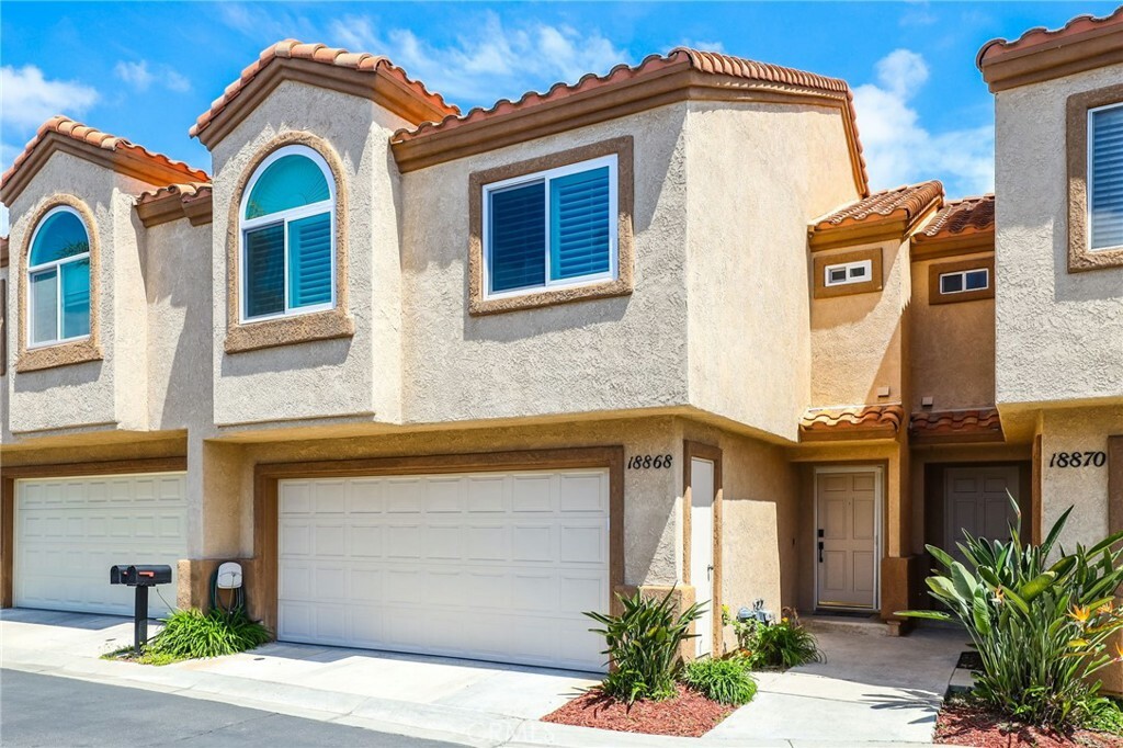 Property Photo: 18868 Milos Circle CA 92648