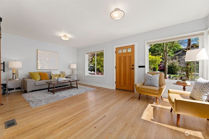 Property Photo: 6535 25th Avenue NW WA 98117